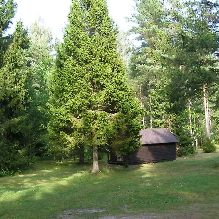 Camping Kipi-koovi Matkakeskuse Vaeiksem Majake Kipi