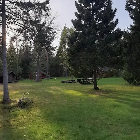 Kipi-koovi Matkakeskuse Vaeiksem Majake Kipi
